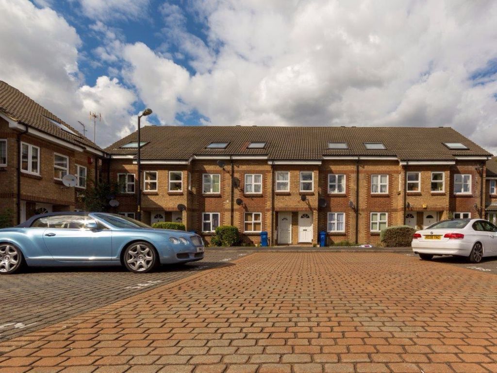 Property photo 1 of 1