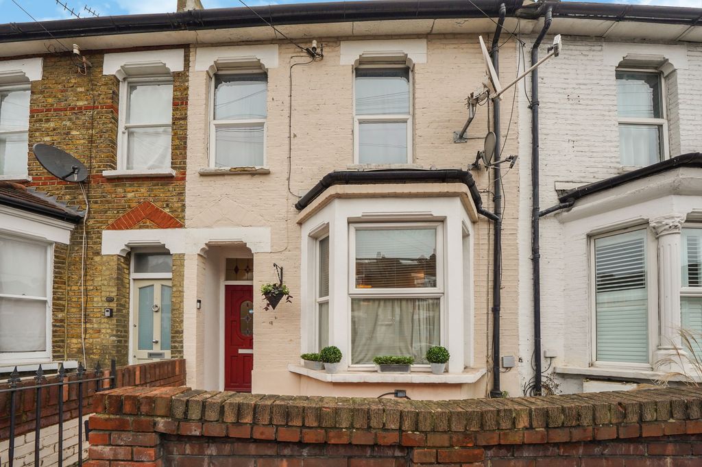 Property photo 3 of 17