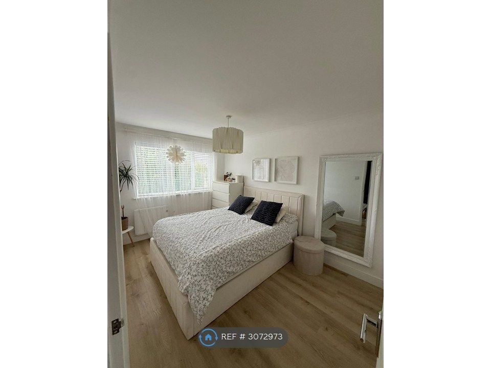 Property photo 2 of 7 Bedroom 1