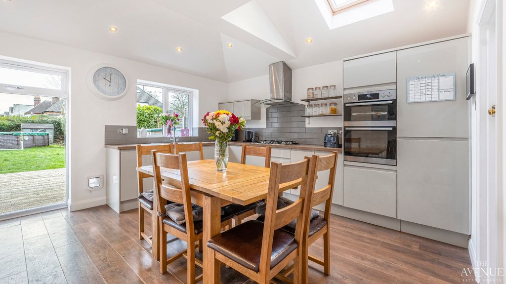 Property photo 3 of 23 4844416