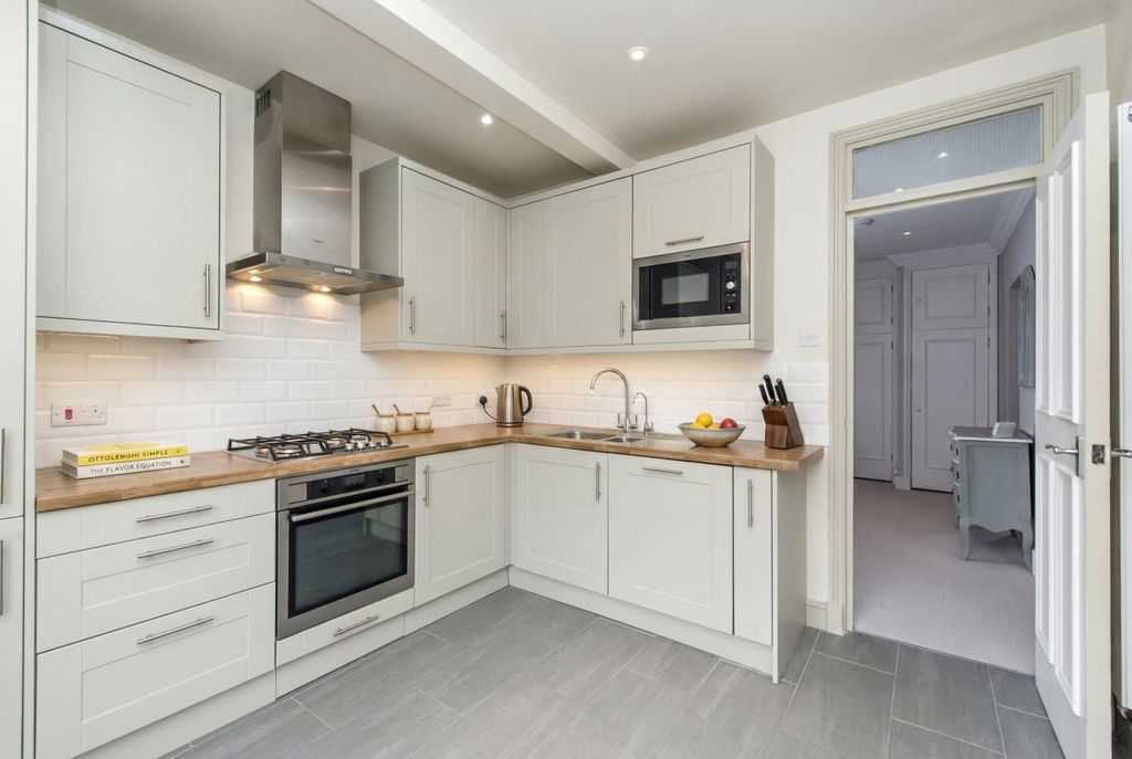 Property photo 3 of 9 Picture No. 15