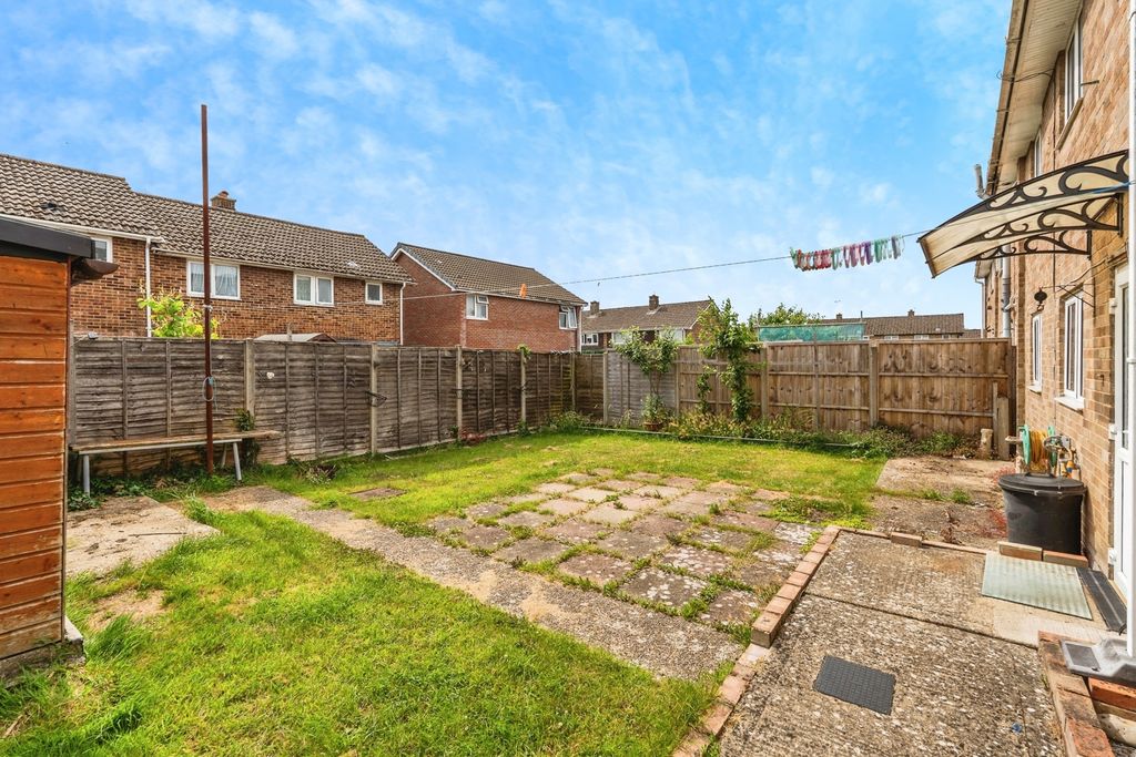 Property photo 2 of 17 Photo