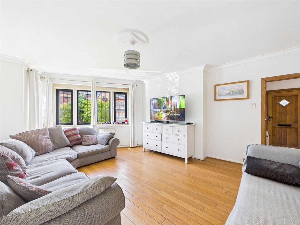 Property photo 3 of 23 Picture No. 19