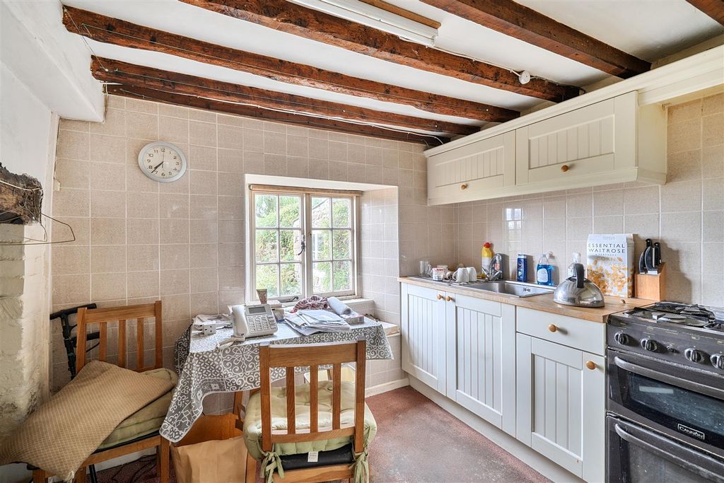 Property photo 2 of 12 Kitchen
