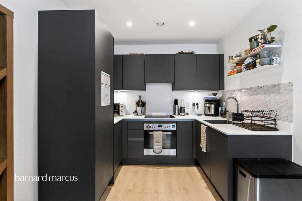 Property photo 3 of 13