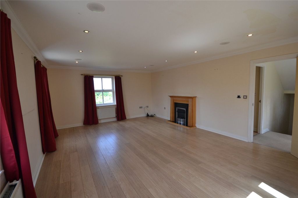 Property photo 3 of 16 Lounge View 2