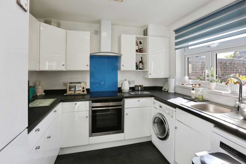 Property photo 2 of 13 Pbox-Img.Jpg