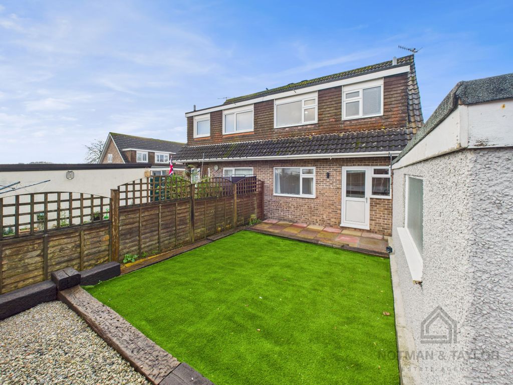 Property photo 3 of 18