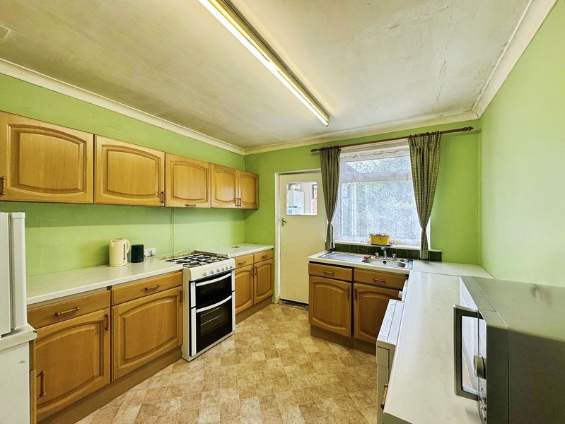 Property photo 2 of 14 Photo 12