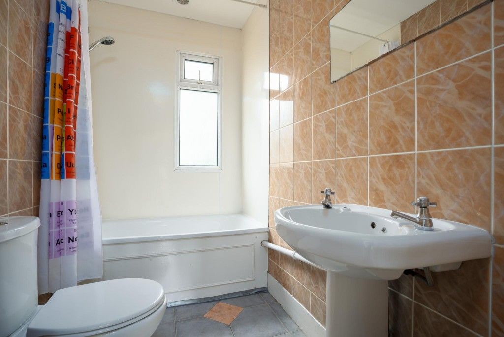 Property photo 3 of 26