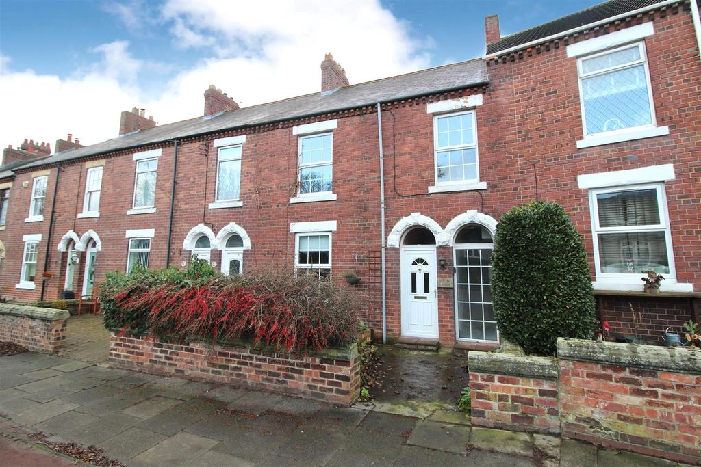 Property photo 1 of 16 External