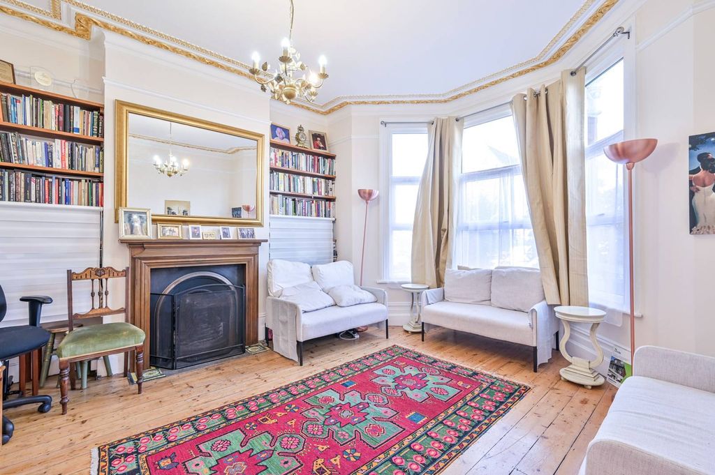 Property photo 1 of 18