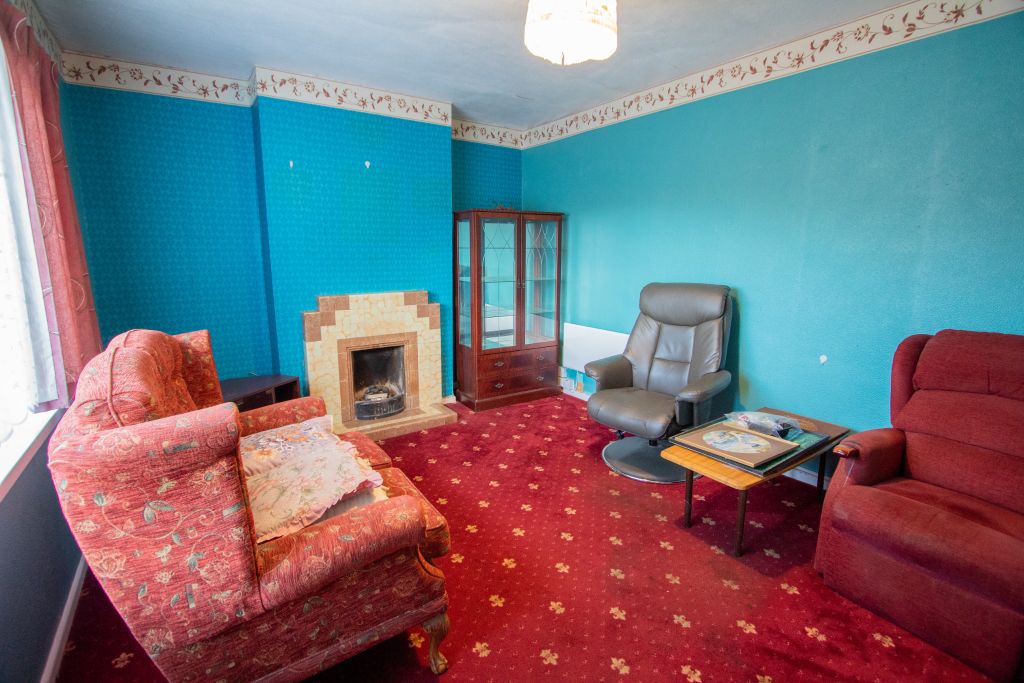 Property photo 2 of 17 Sitting Room