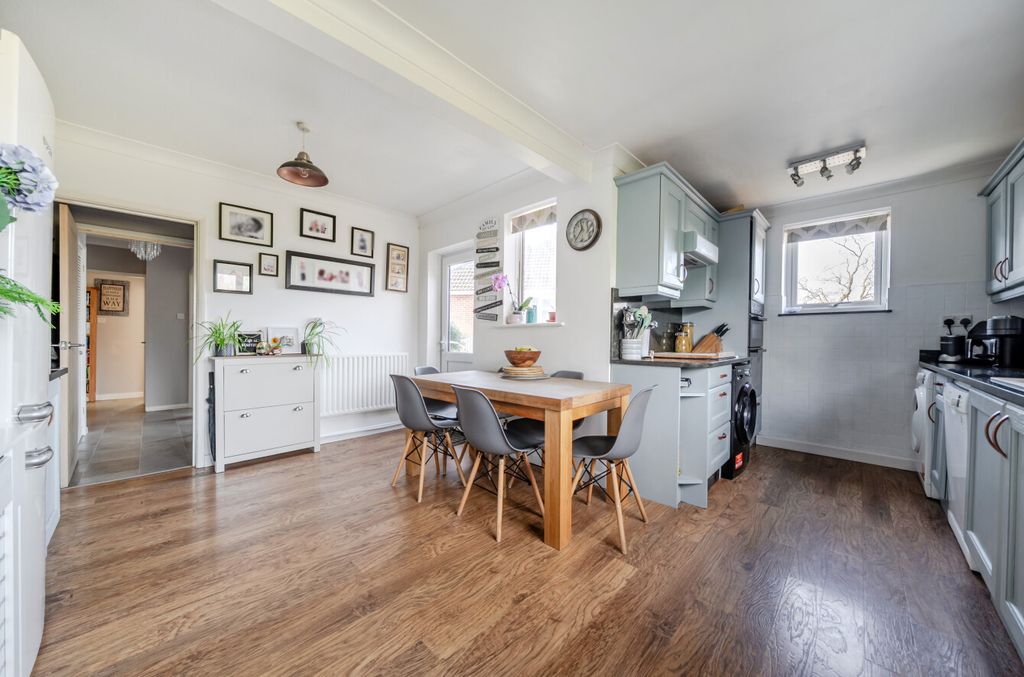 Property photo 2 of 18 1419243-18-699c4F...