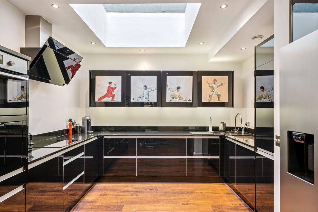 Property photo 3 of 22 Image