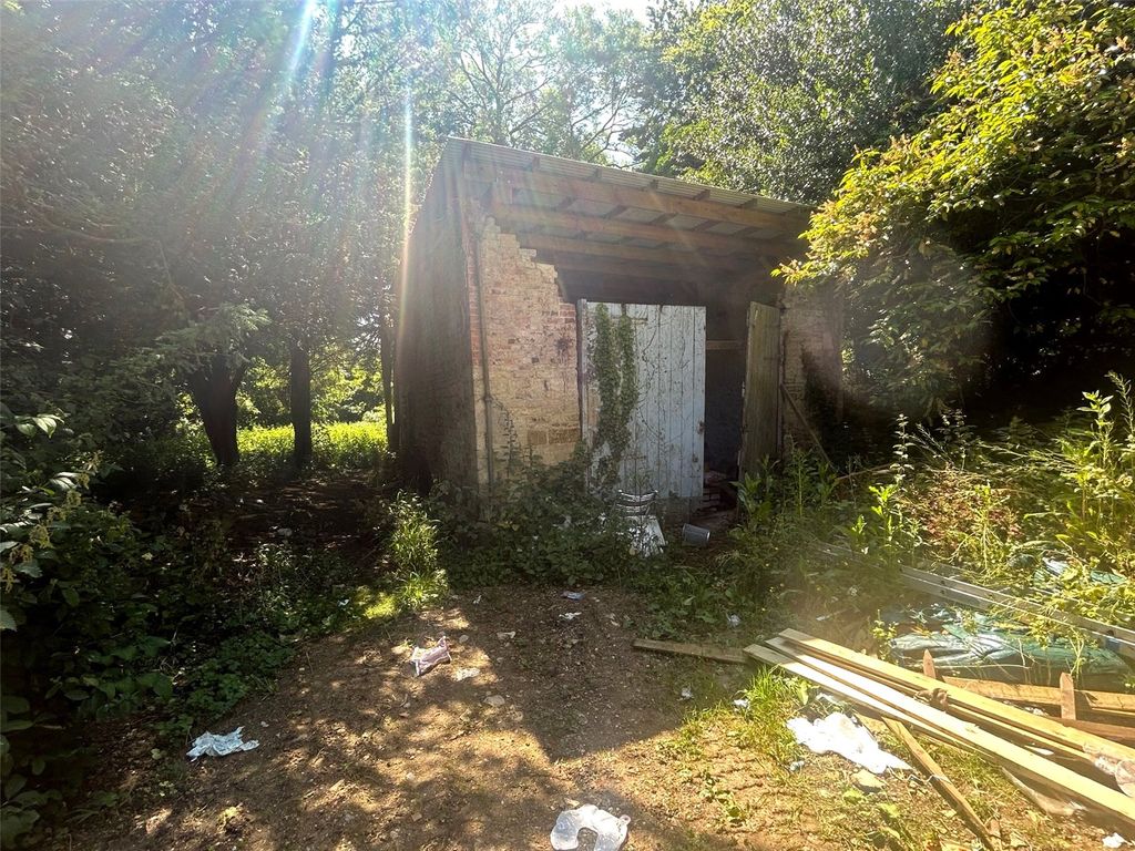 Property photo 3 of 7 Picture No. 10