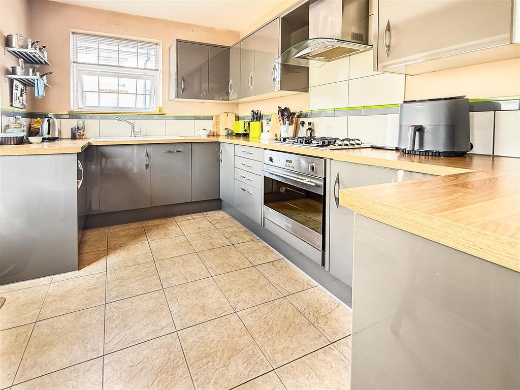 Property photo 3 of 13 Img_2972 4.Jpg