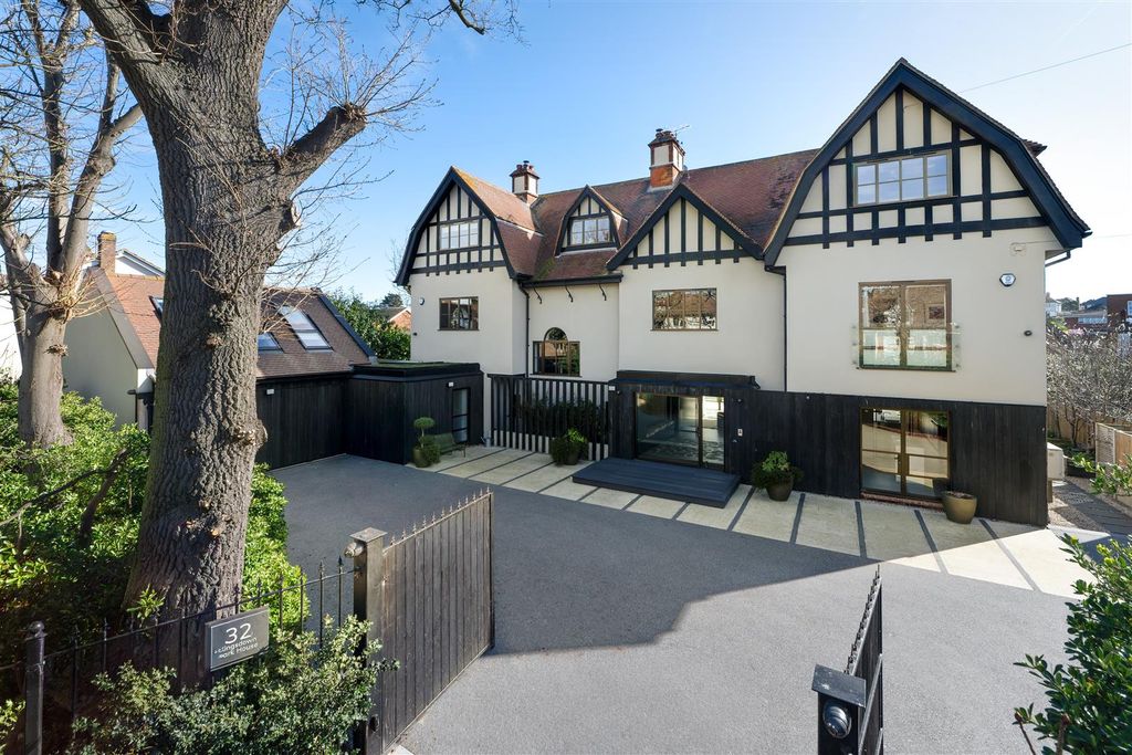 Property photo 1 of 42 Kingsdown Park, Tankerton, Whitstable