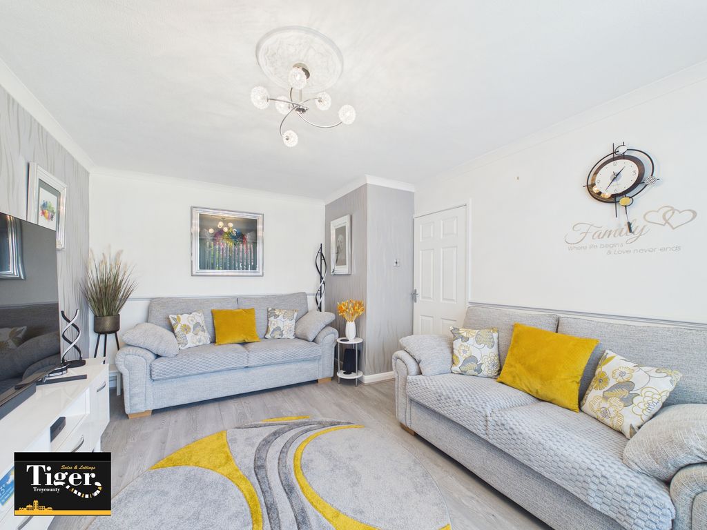 Property photo 3 of 16