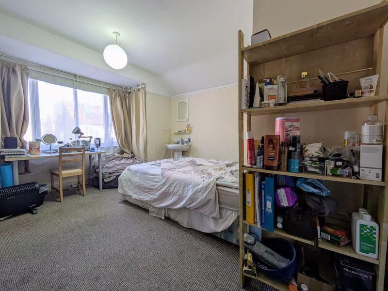 Property photo 1 of 7 Bright And Spacious Master Bedroom Featuring A Lar...