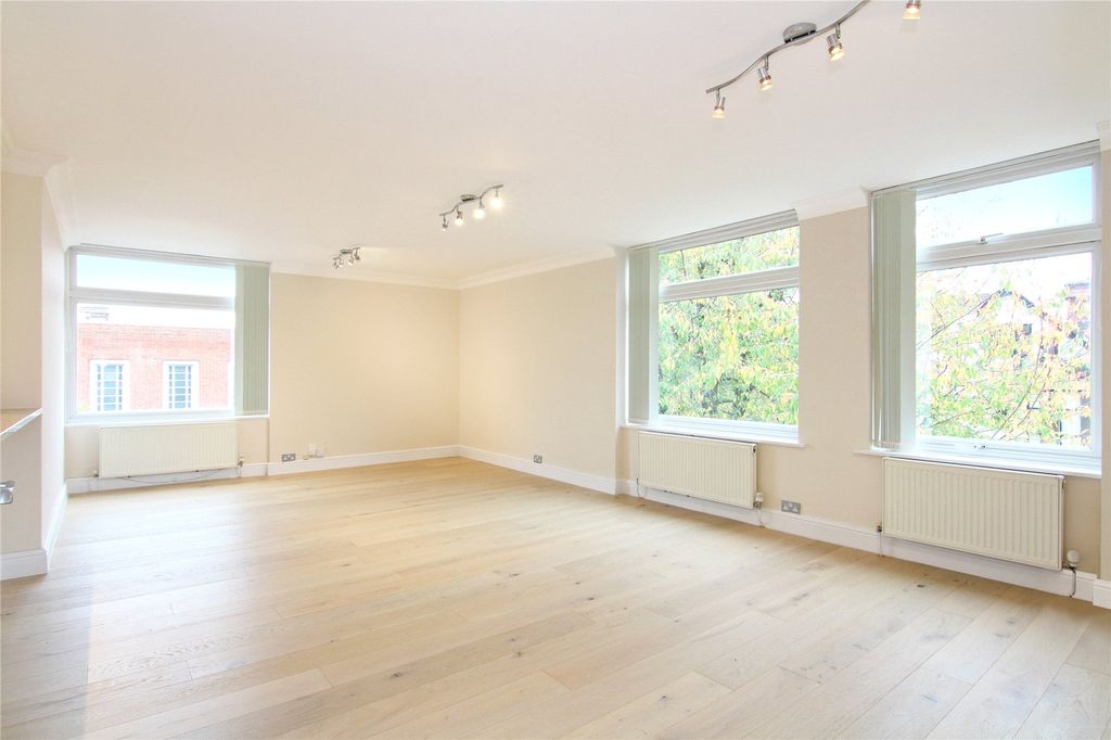 Property photo 2 of 10 Reception Room