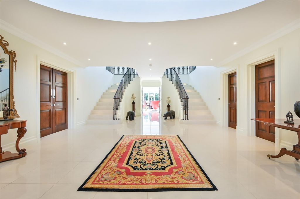 Property photo 2 of 14 Carmyle House-2.Jpg