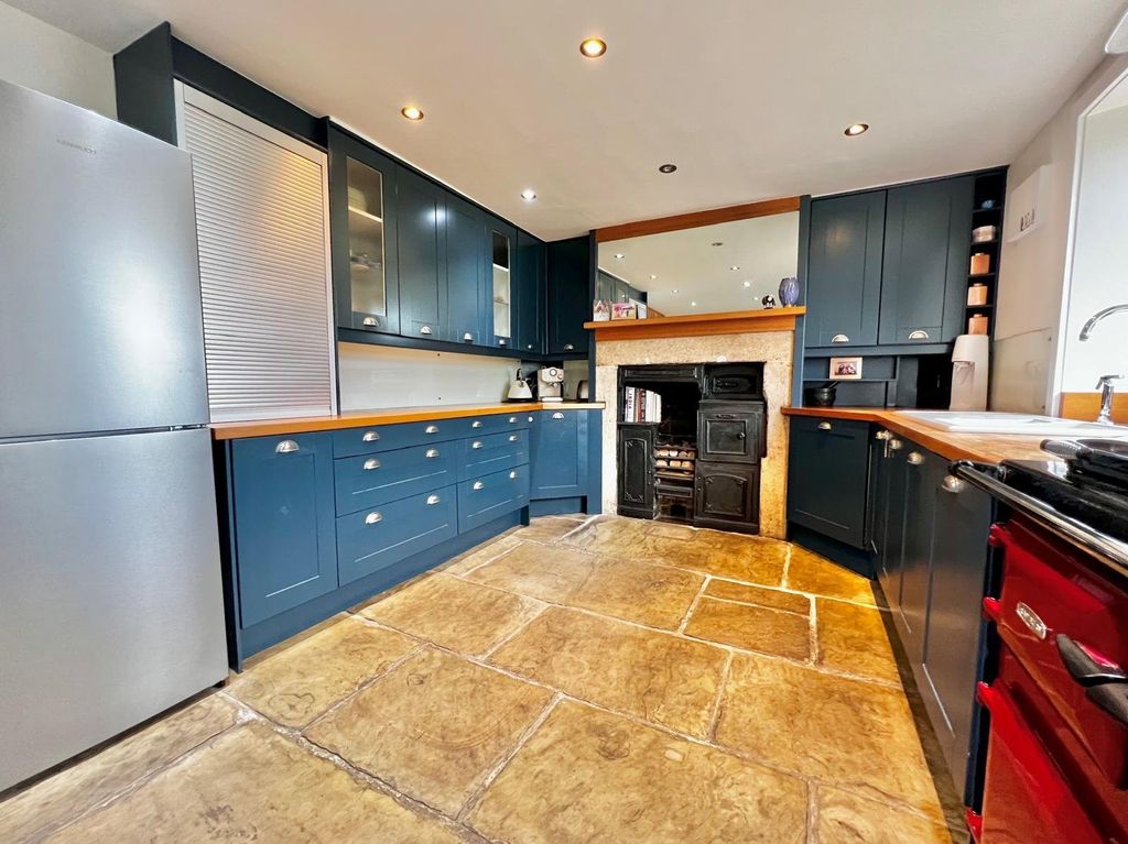 Property photo 2 of 26 Picture No. 25