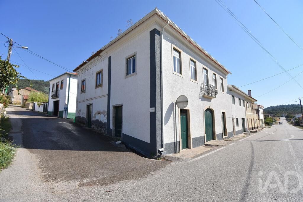 Property photo 2 of 31