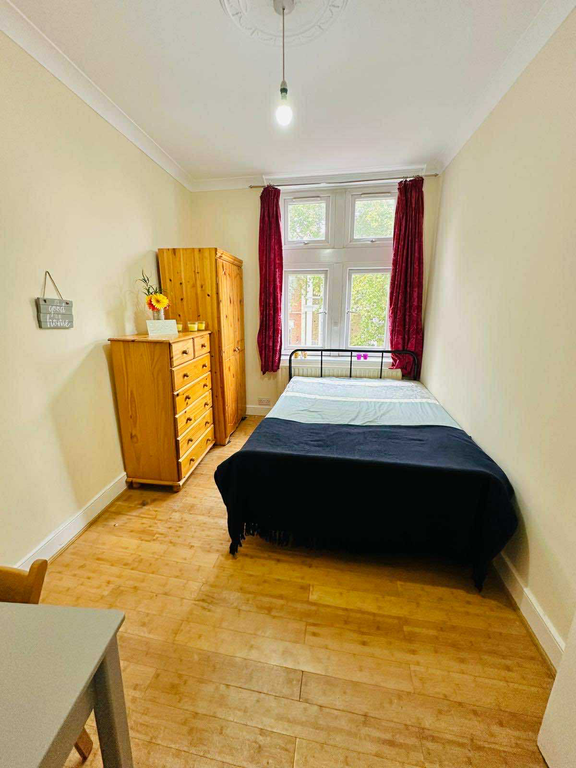 Property photo 3 of 7