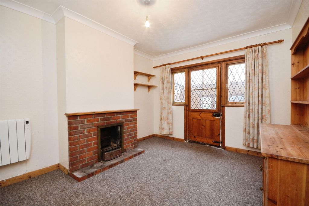 Property photo 3 of 14