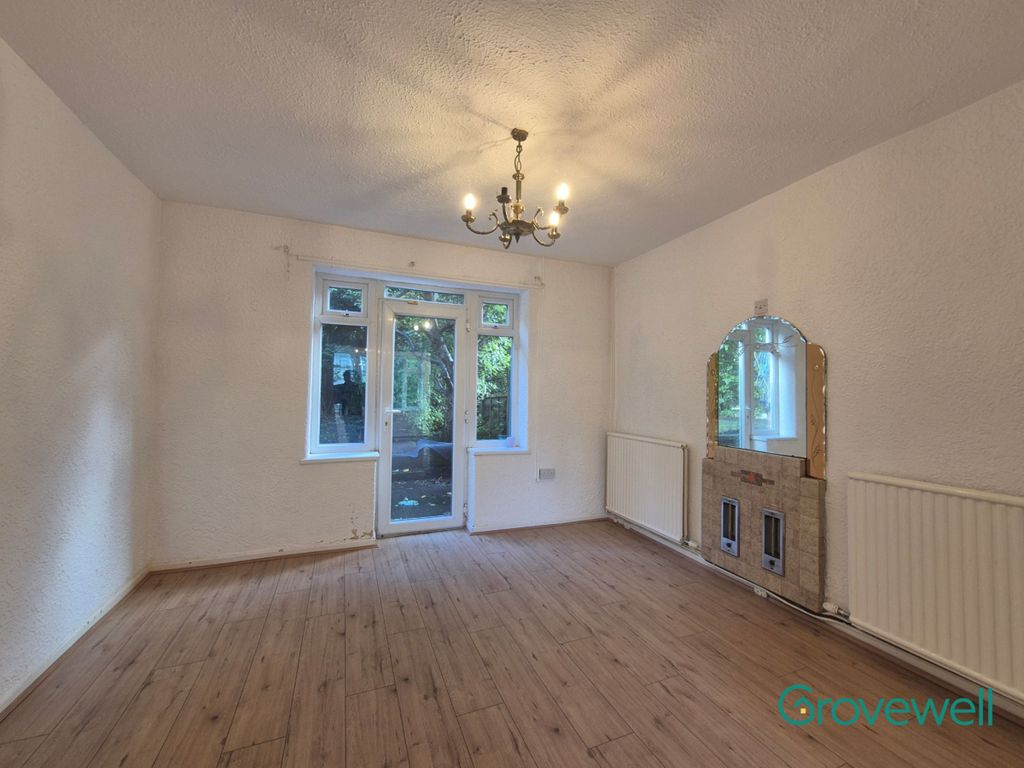 Property photo 3 of 25