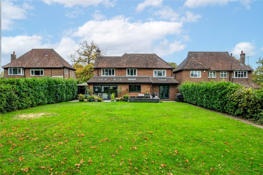 Property photo 1 of 35 Picture No. 17