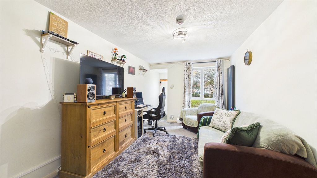 Property photo 3 of 9 Picture 3