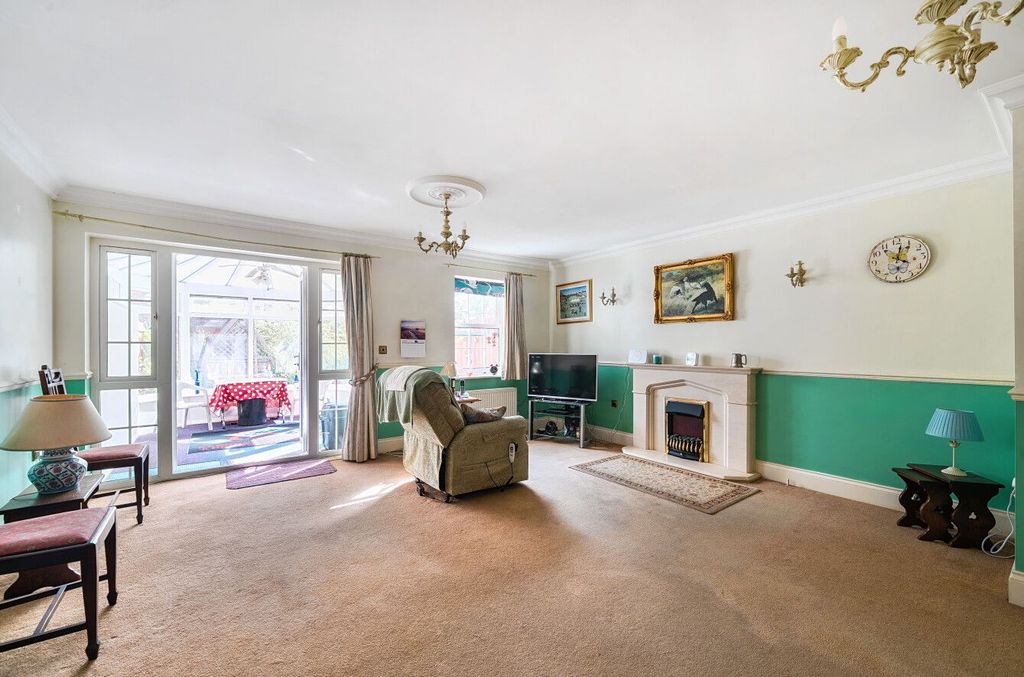 Property photo 2 of 14