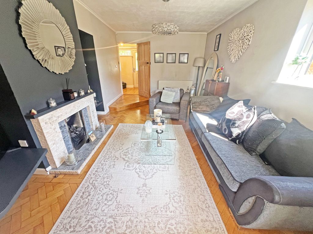 Property photo 3 of 29