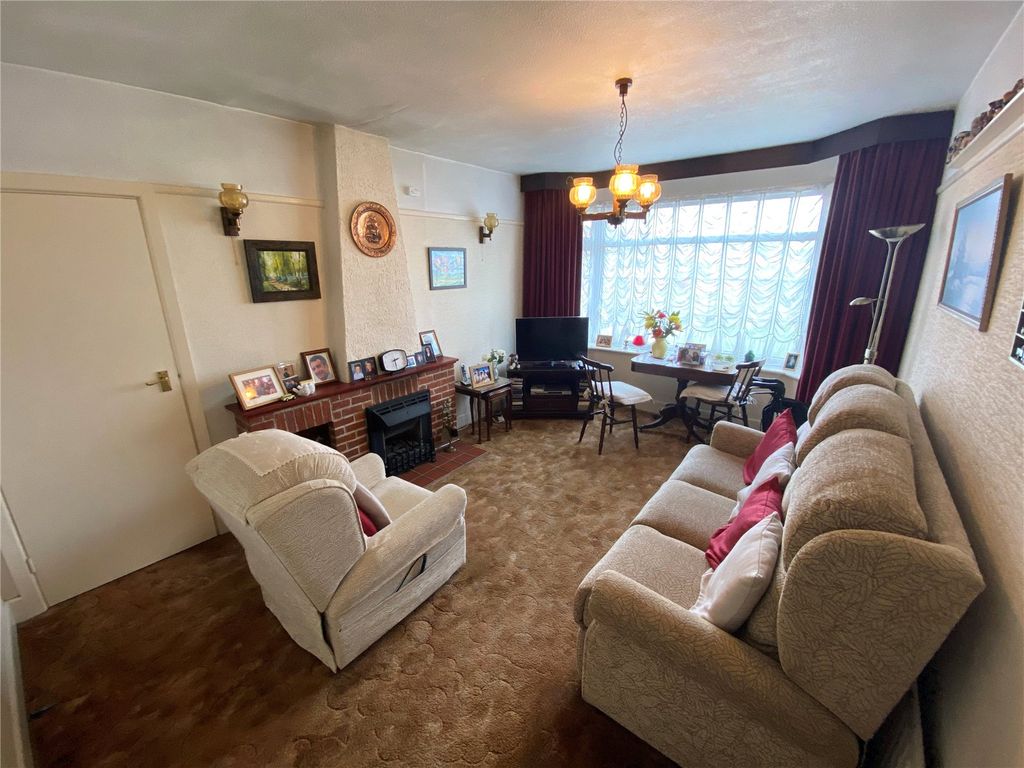 Property photo 2 of 13 Picture No. 12