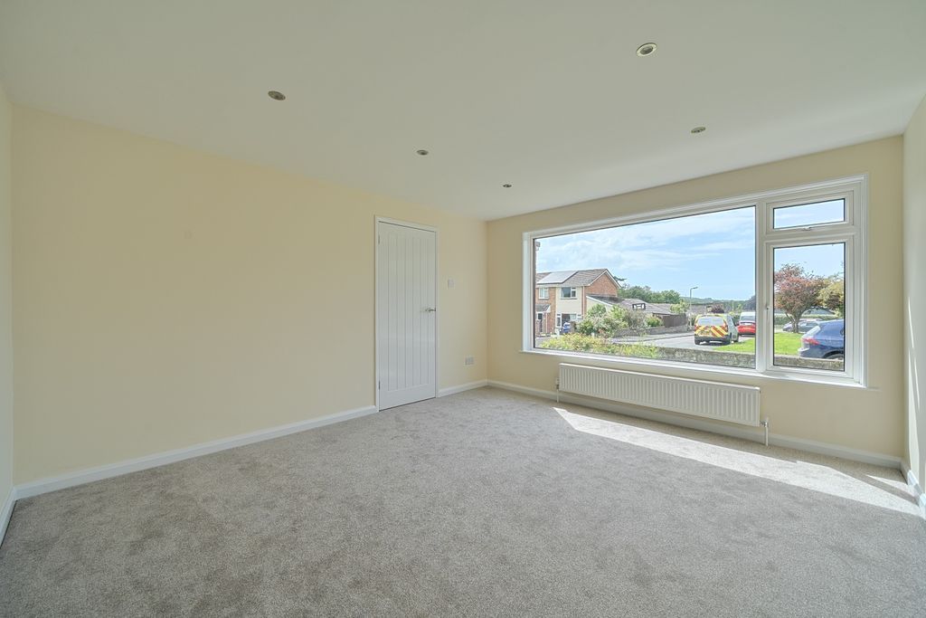 Property photo 3 of 21 1456326-10-6A0Dde4c2De54