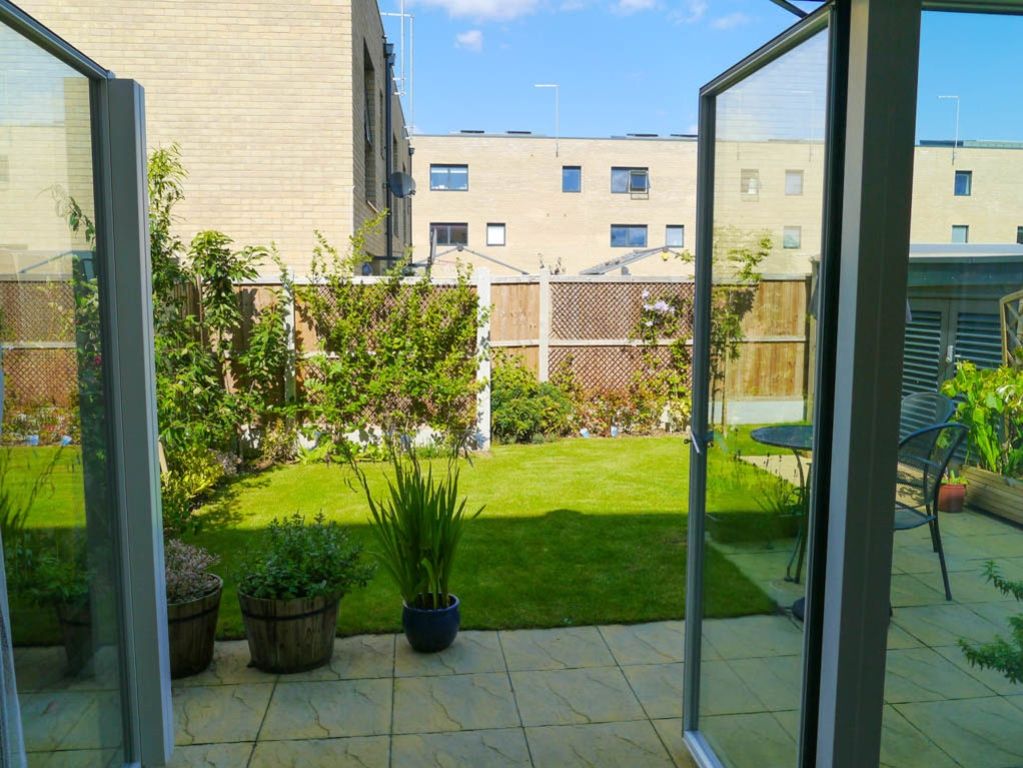 Property photo 2 of 7 Garden(1)