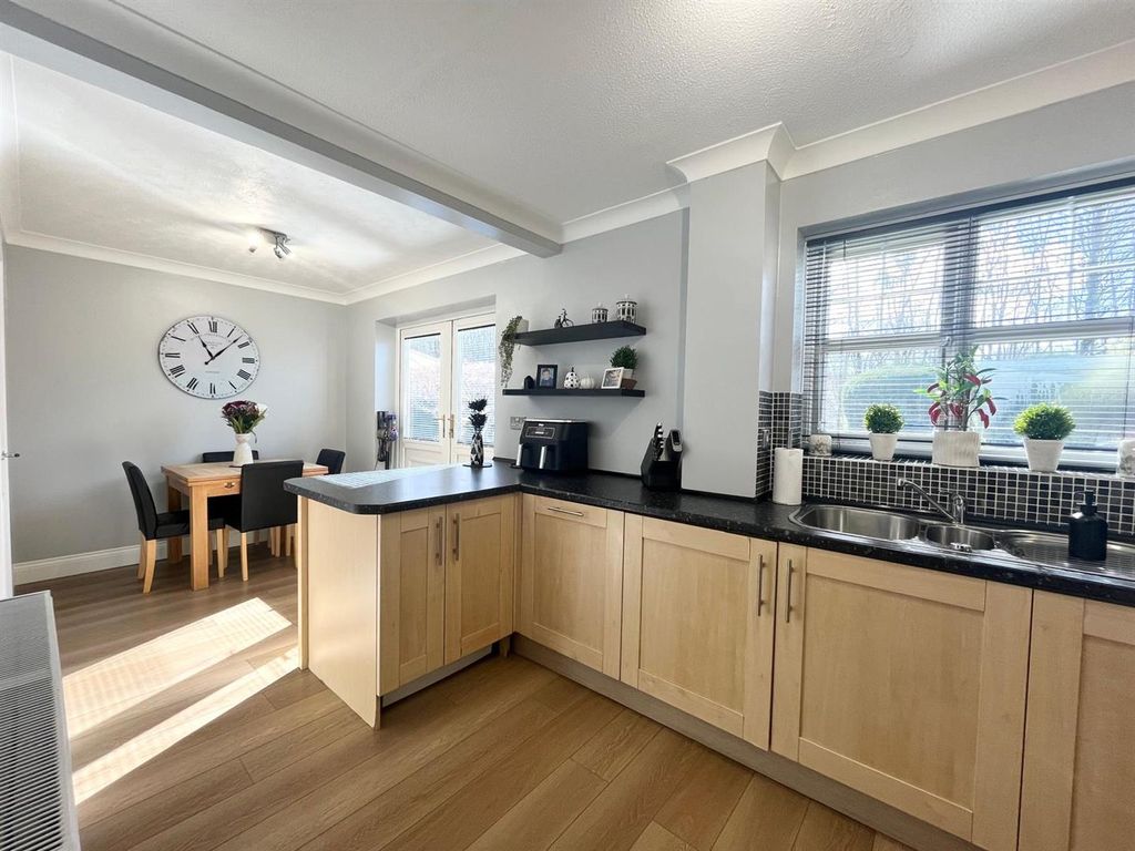 Property photo 2 of 18 6 Tyne 2.Jpg