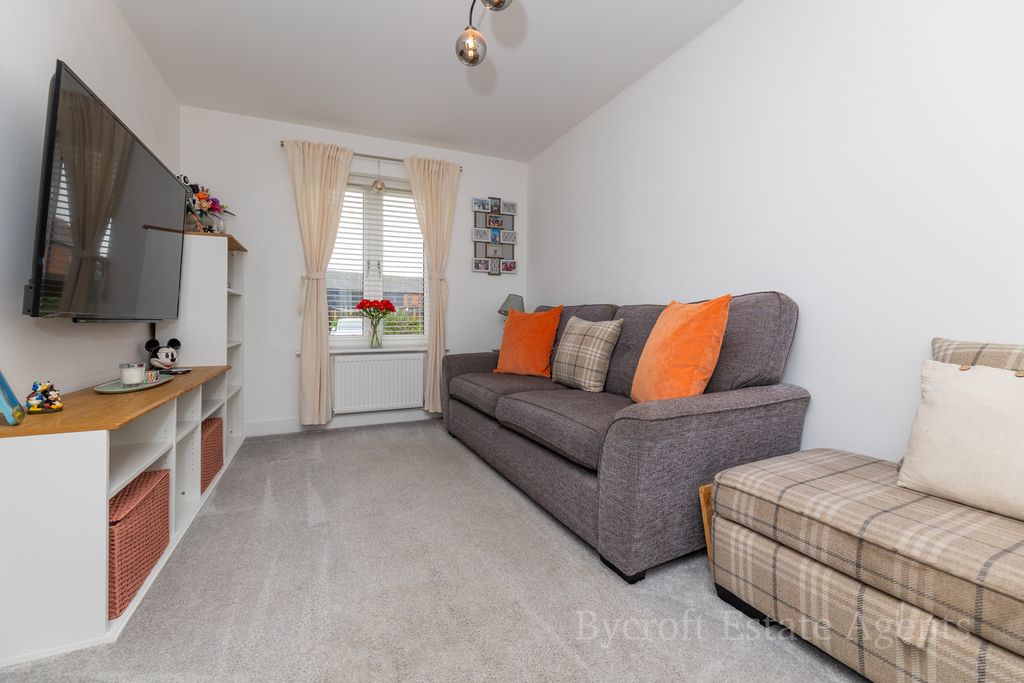 Property photo 2 of 17