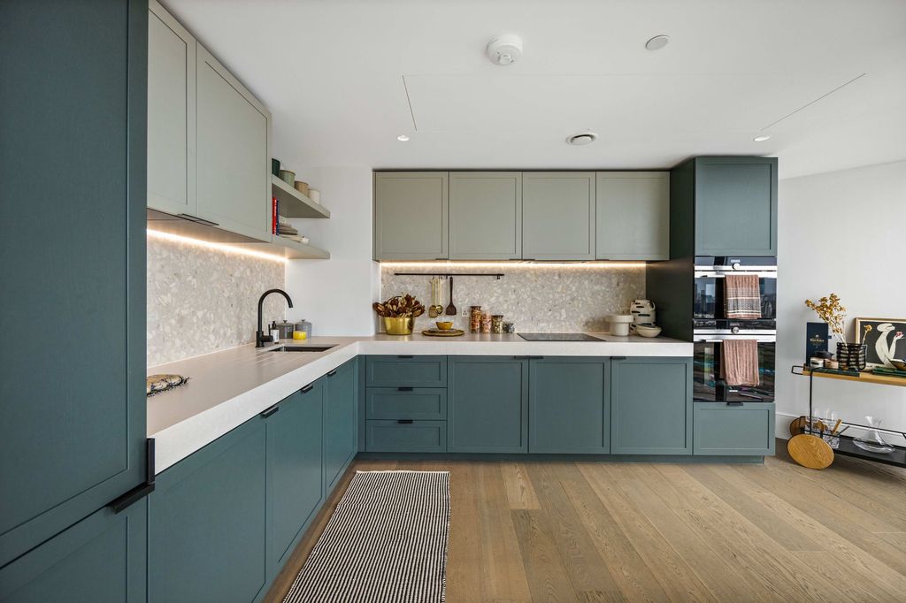 Property photo 3 of 35