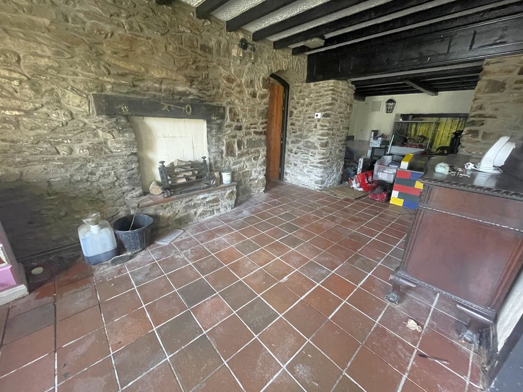 Property photo 3 of 14