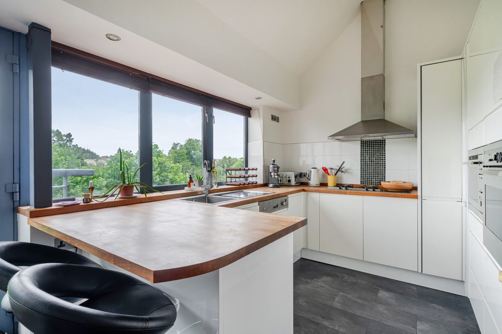 Additional image 10 of 2 bed penthouse for saleCumberland Road, Bristol BS1