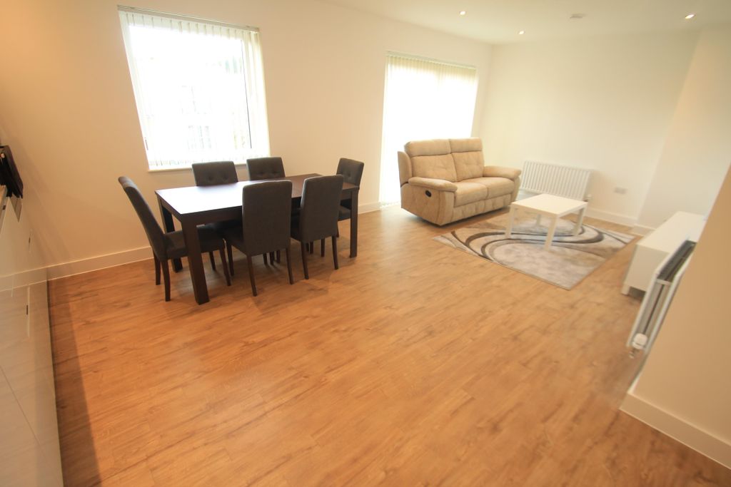 Property photo 2 of 14 Image