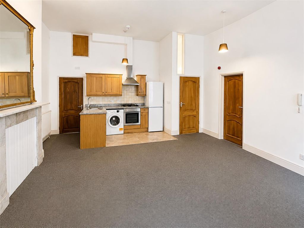 Property photo 3 of 6 Kitchen.Png