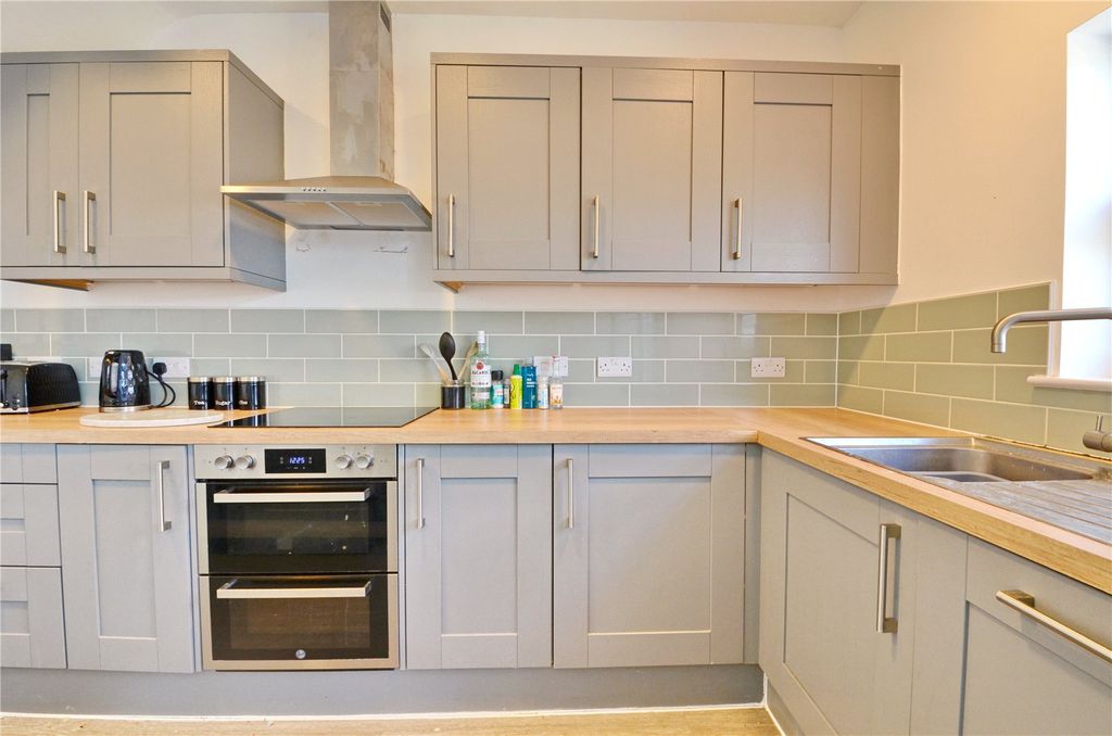 Property photo 3 of 17 Picture No. 14