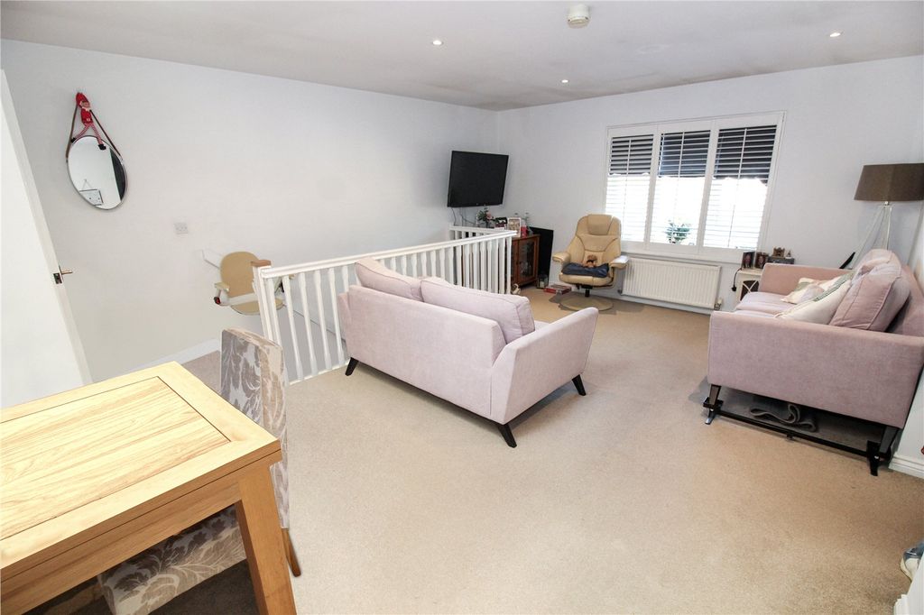 Property photo 3 of 11 Picture No. 06