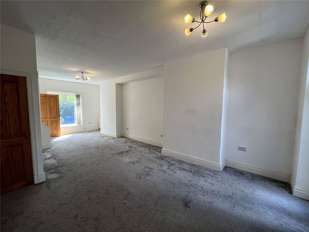 Property photo 1 of 15 Picture No. 05