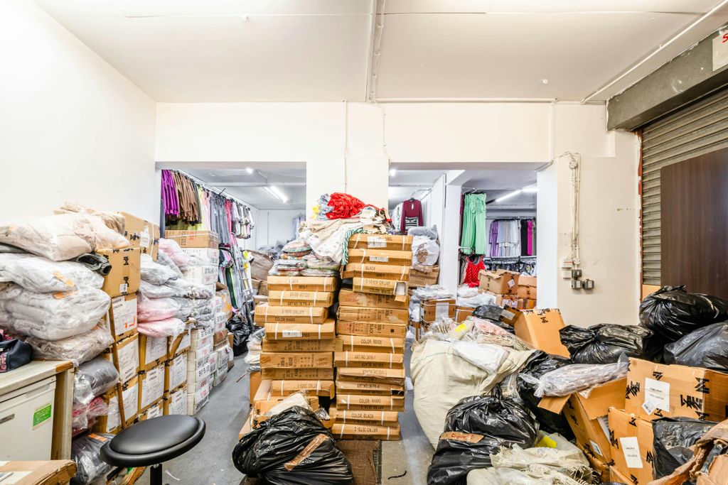 Property photo 3 of 13 Commercial Rd 219-225 - Low Res 6.Jpg
