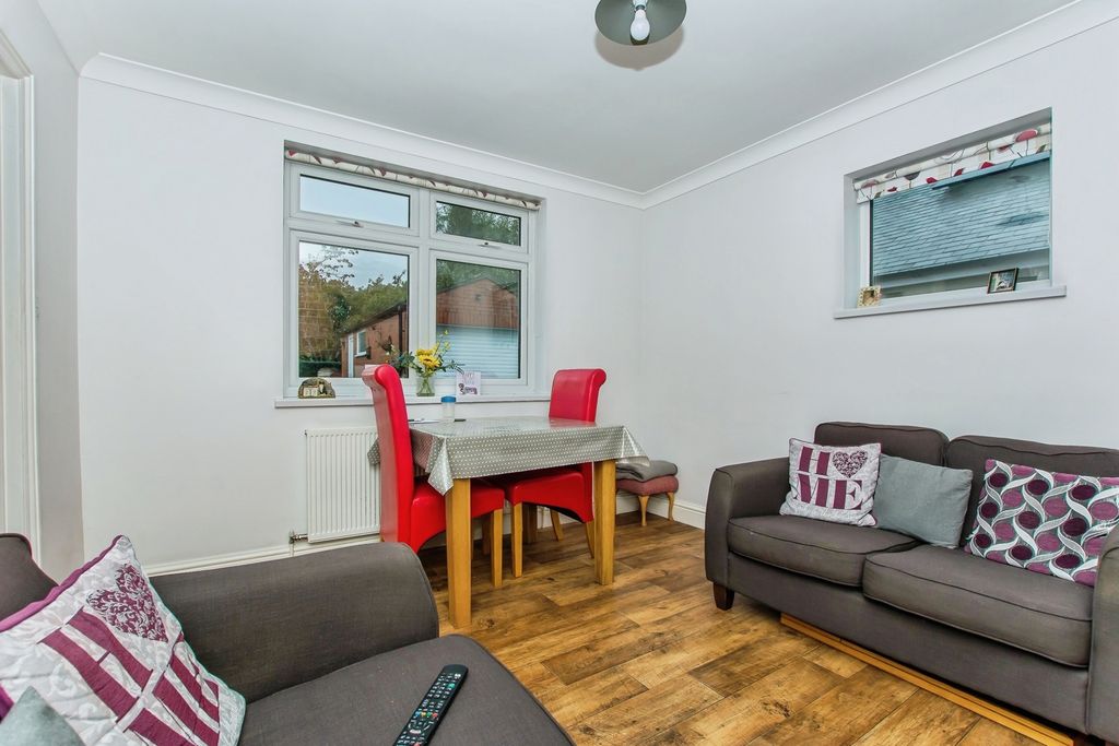 Property photo 3 of 17 Photo